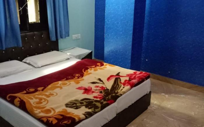 Hotel Raj International D@Sarai Rohilla Railway St