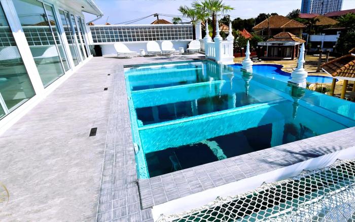 STARLAND Luxury Pool Villa Pattaya Walking Street