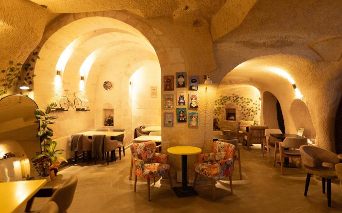 Lemon Cave Suites