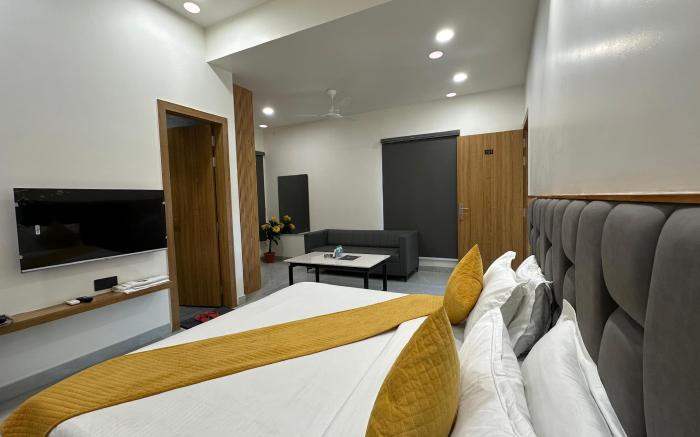 hotel sky way inn