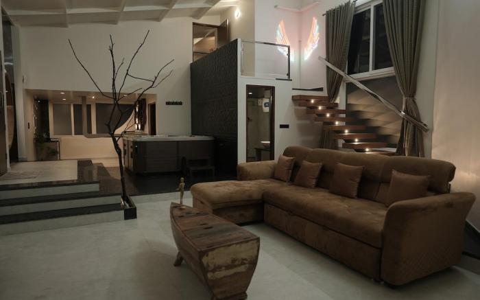 Elysia : A Luxury Penthouse