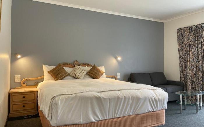 Golden Chain Country Plaza Motel Halls Gap