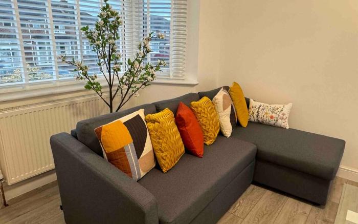 The Ideal Home 3-Bedroom for Groups & Contractors
