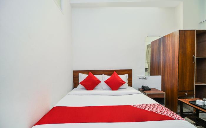 Collection O 23086 Hotel Mayur
