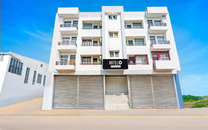 Super Hotel O Jankipuram Near Sahara State Formerly Basera Homes
