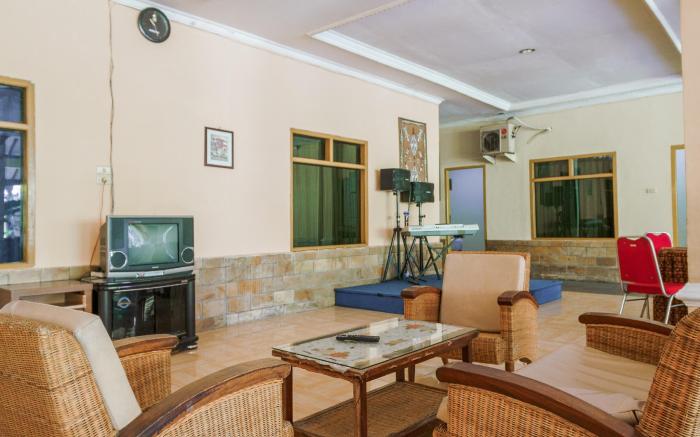 Urbanview Hotel Cendrawasih Lahat By RedDoorz