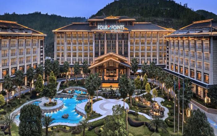 Four Points by Sheraton Anshun, Huangguoshu