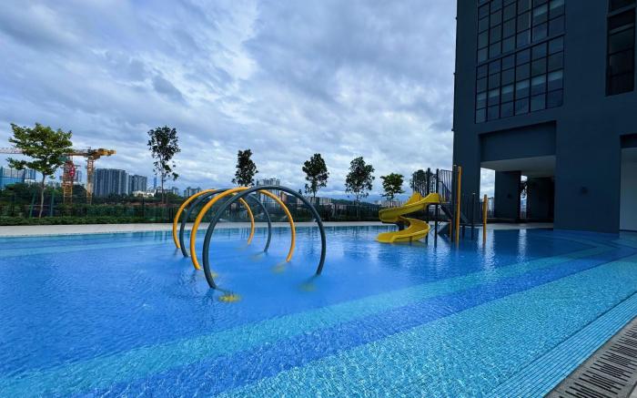 Sri Petaling 8th Stellar Fully Aircon Suite