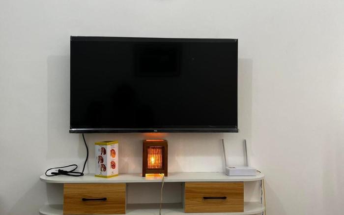 Furnished Studio@Green2 Pool+WiFi+Netflix
