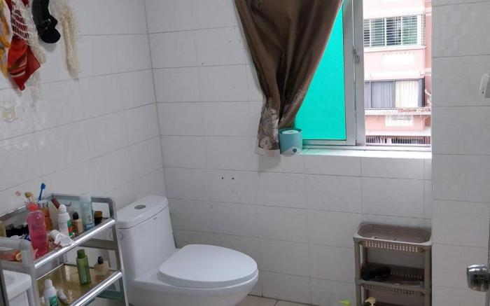 YOYO LYNNE HOMESTAY