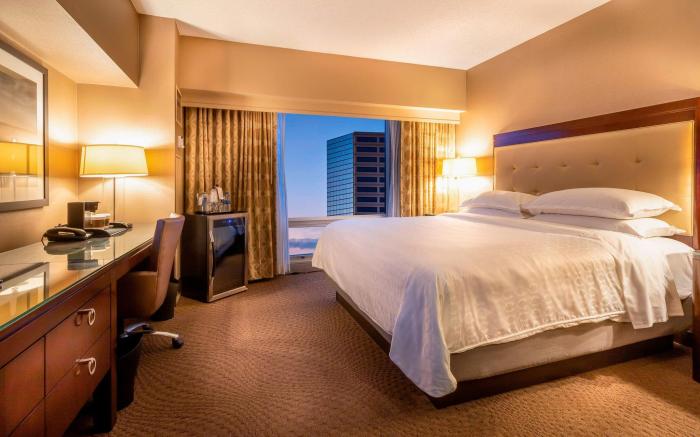 Sheraton Indianapolis Hotel at Keystone Crossing