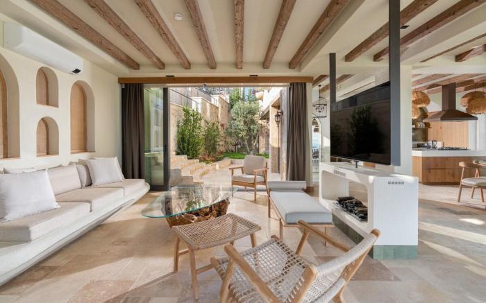 A Lyric Retreat of Romance, Erato