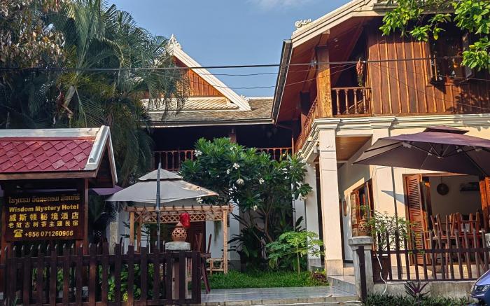 wisdom mystery hotel