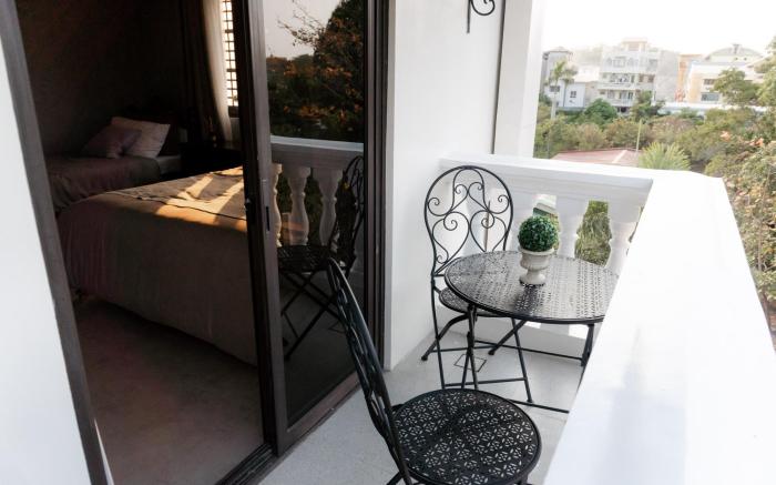 Condo near Calle Crisologo