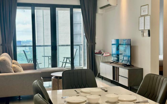R&F Cozy Seaview 2bedroom by Xin An