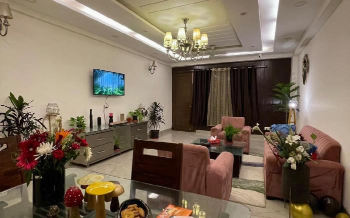 Eden Escape Pvt BR w/KingBed/Living/Patio & Swing