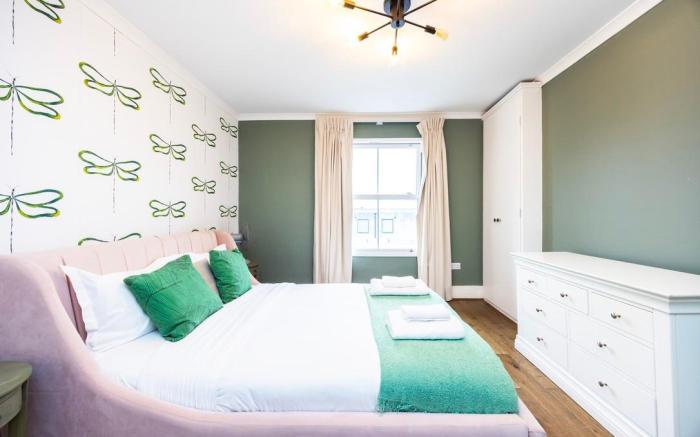 Spacious 2 Bedroom Flat - Balham