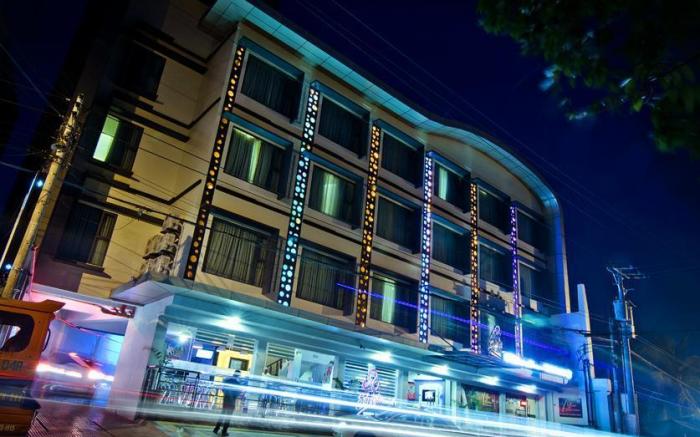 Eloisa Royal Suites