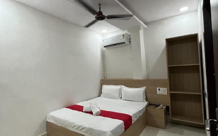 Hotel Ghoonghat & Bar Club