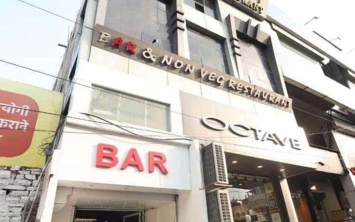 Hotel Ghoonghat & Bar Club