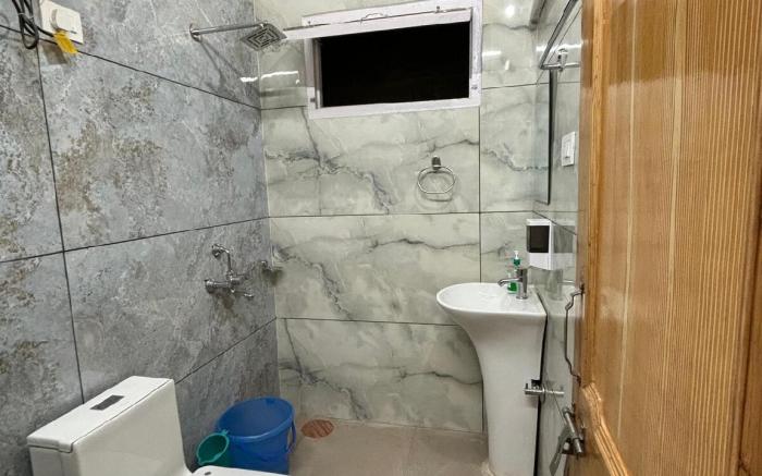 Vizvei Private Single Room, Kufri Homestay