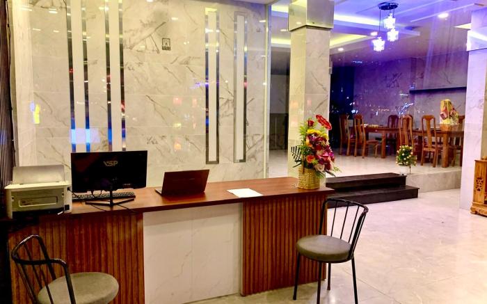 Aman Riverside Hotel
