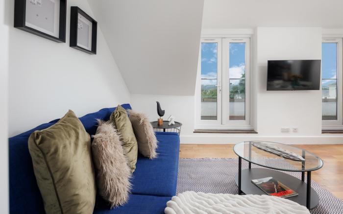 Stunning Penthouse Apartment - Plymouth - Parking 
