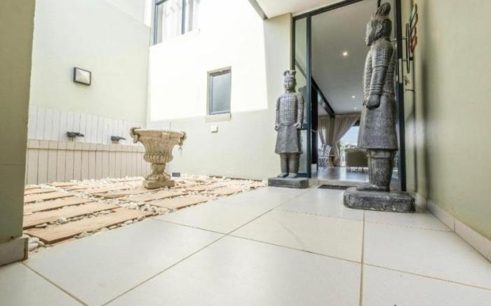 Lake Villa Hartebees