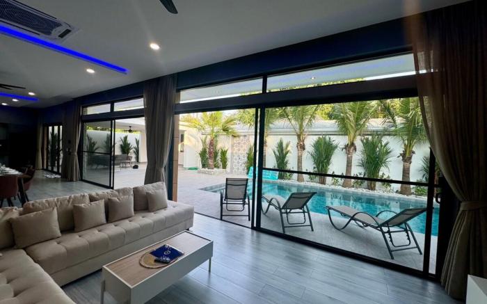 Diamond 1 - Brand new 4-bedroom Pool Villa