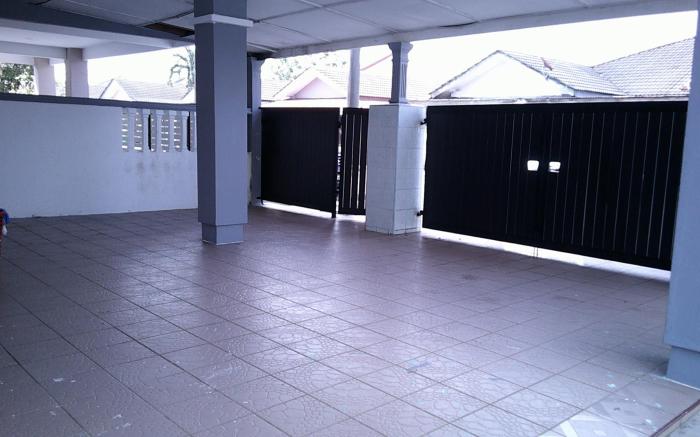 HOMESTAY INDAH 32