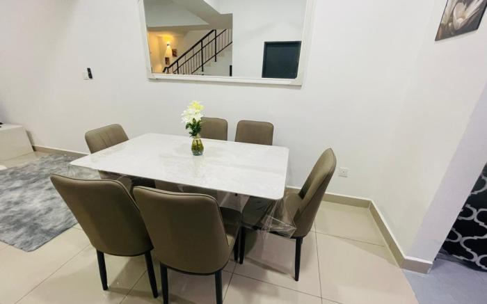 Gaya's Homestay Sri Klebang 