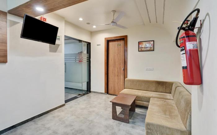 Super Collection O Kudasan Gandhinagar Formerly Hotel Royal Mansion