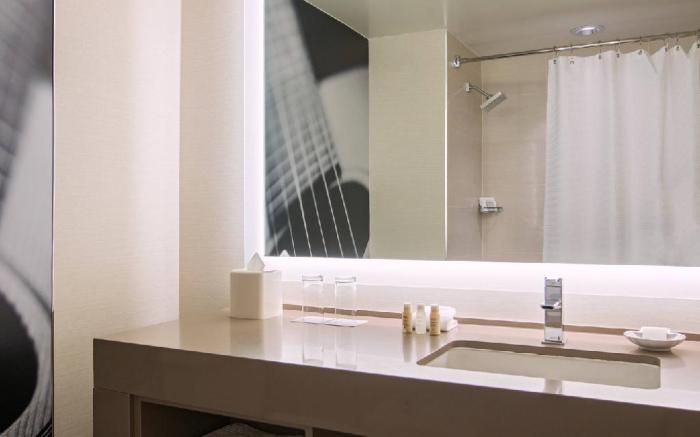 Renaissance Austin Hotel