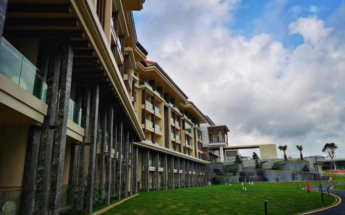 Holiday Inn Resort Qionghai Guantang By IHG