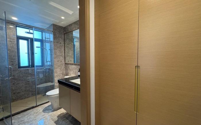 R&F Seine Region High Floor Comfy Studio NO TV