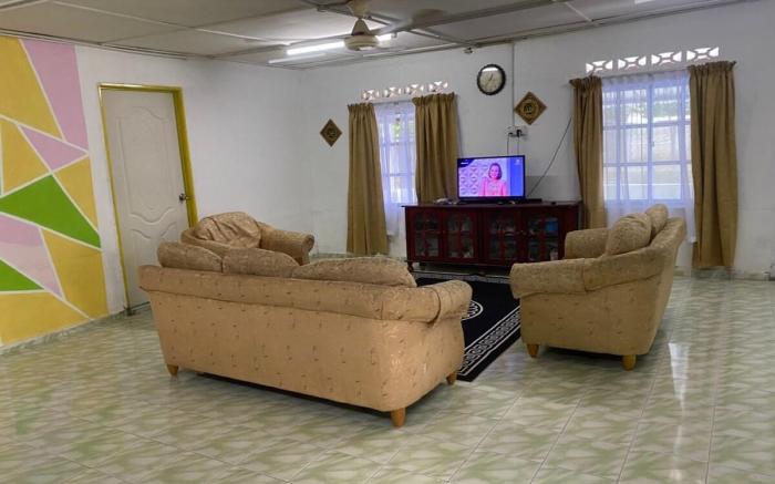 Homestay Busu Air Panas Gadek (muslim only)