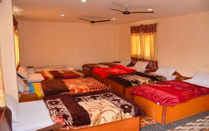 Sauraha Inn