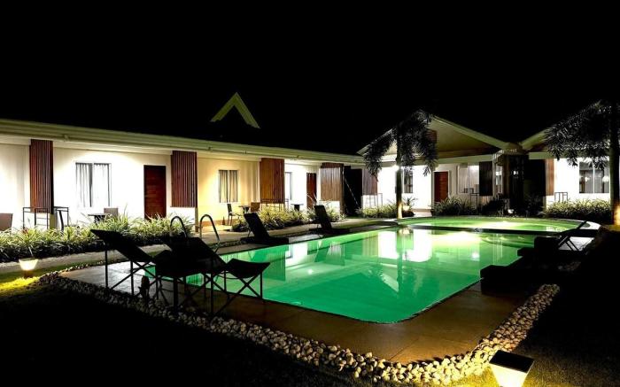 Stylish DoubleDeluxe Villa #2 close to Alona Beach