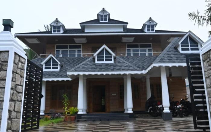 Anandha Grand Paradise