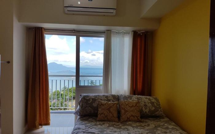 Modern & Luxurious with Breaktaking view of Taal