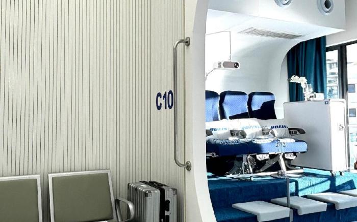 Dooga Ins-Boeing 777X Luxury Seaview Aviation Stay