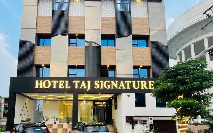 Hotel Taj Signature