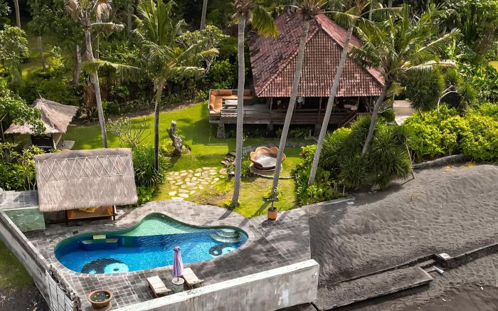 Secret Moon Beach House