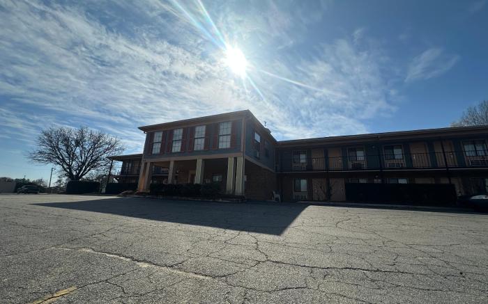 Louisville Inn by OYO Louisville Municipal Airport