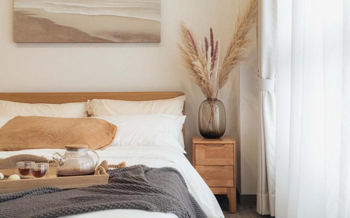 Ethereal Textures: Essence of Simplicity