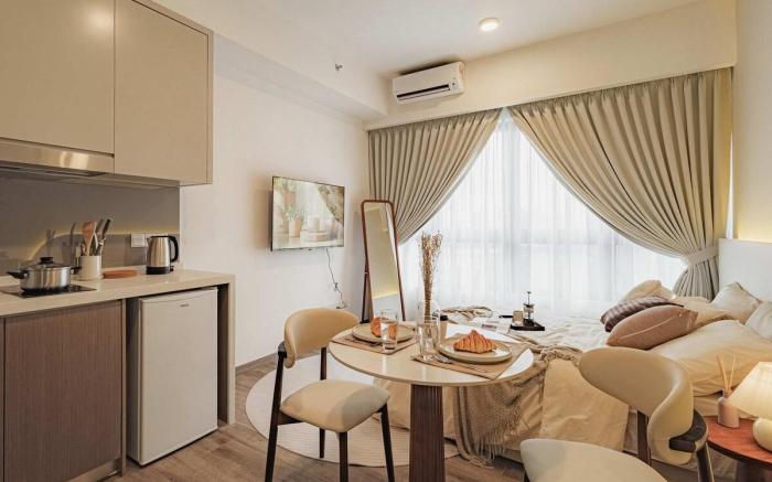 Tranquility in the Wind: A Refined & Cozy Retreat