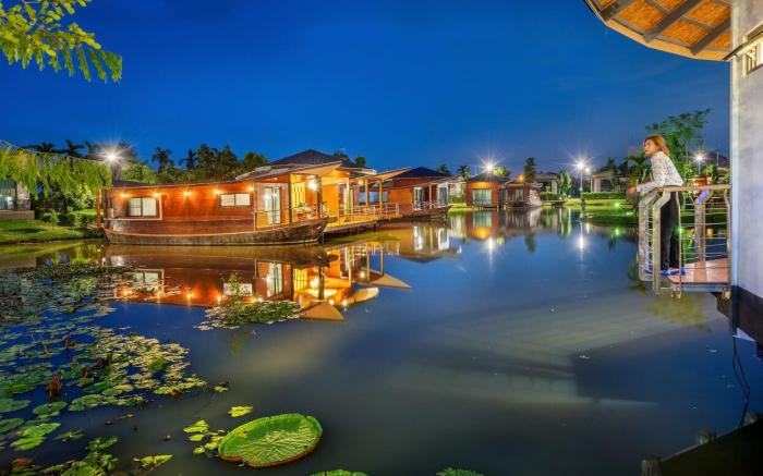 Boat House Boutique Riverside