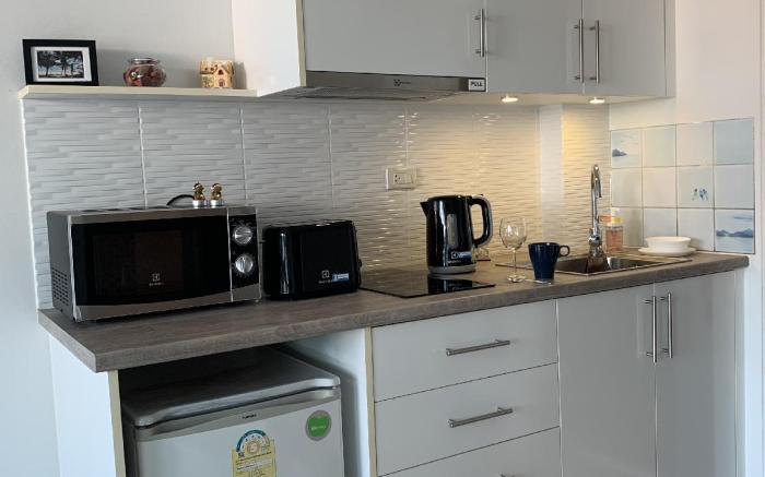 Grandblue Condominium#702 SeaView TopFloor Maephim
