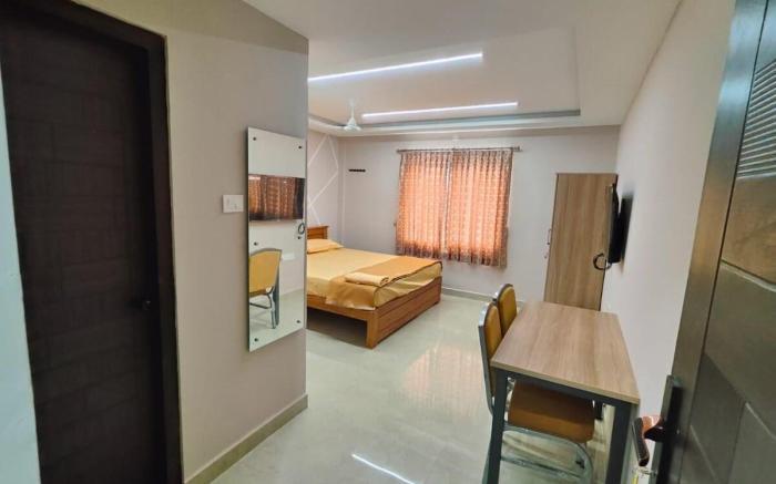 Sri Abirami Mahal - Room
