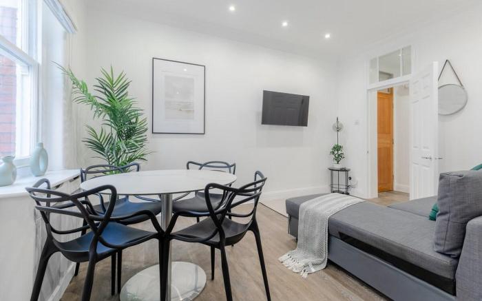 Welcoming 2 Bedroom Apartment near Oxford Street